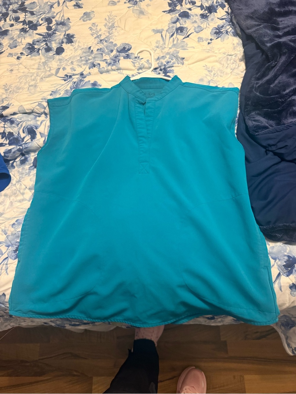 Figs Women’s Teal Scrub Set